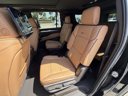 New 2026 Cadillac Escalade ESV Luxury w/ LPO, Floor Liner Package AWD/4WD image 14