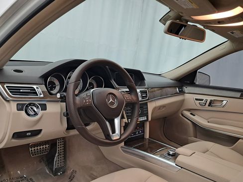 Used 2016 Mercedes-Benz E 350 4MATIC Sedan image 7