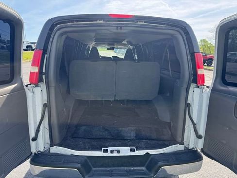 Used 2019 Chevrolet Express 3500 LT w/ LT Preferred Equipment Group RWD image 5