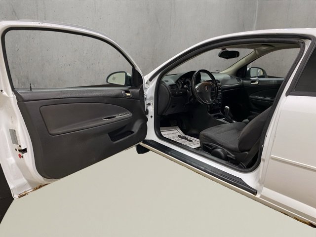 Used 2009 Pontiac G5 w/ Sun And Sound Package FWD image 11