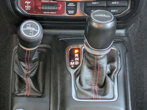 Used 2021 Jeep Gladiator Rubicon image 38