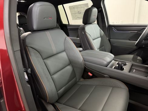 New 2025 GMC Acadia AT4 w/ Luxury Package AWD/4WD image 31