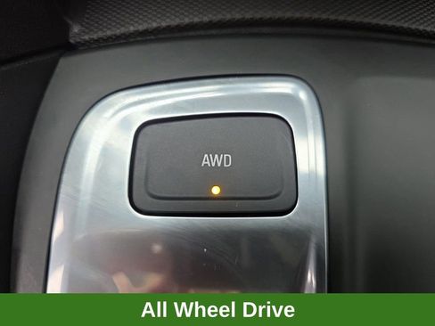 Used 2022 Chevrolet Equinox LS AWD/4WD image 36
