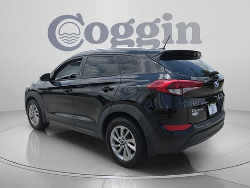 Used 2016 Hyundai Tucson SE w/ Option Group 02 FWD image 3