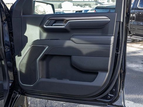 Used 2025 Chevrolet Silverado 1500 LT image 13