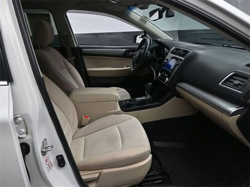 Used 2018 Subaru Outback 2.5i Premium image 29