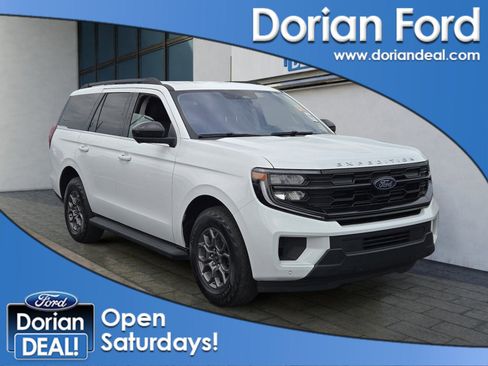 Used 2025 Ford Expedition Active RWD image 1