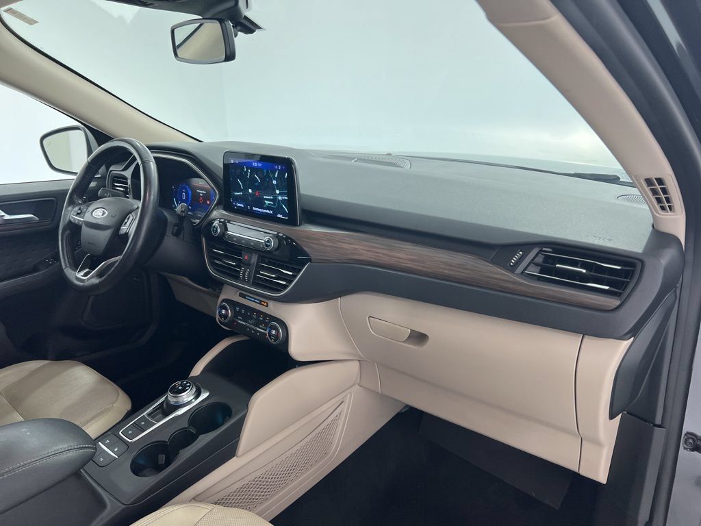 Used 2020 Ford Escape Titanium AWD/4WD image 27
