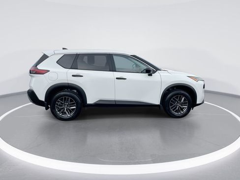 Used 2023 Nissan Rogue S AWD/4WD image 9