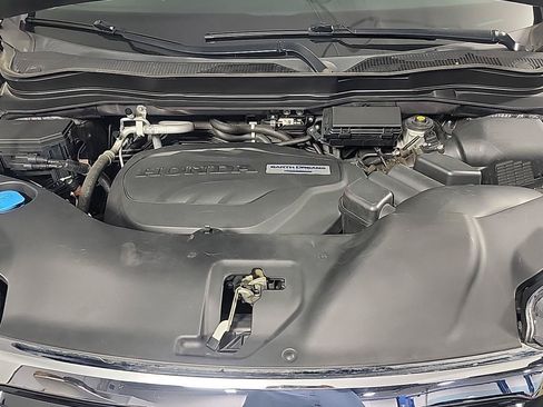 Used 2016 Honda Pilot Touring image 15