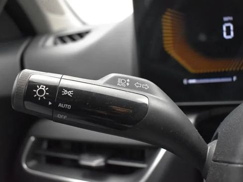 Used 2025 Kia K4 FWD image 25