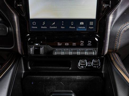 Used 2024 RAM 3500 Limited w/ Towing Technology Group image 26