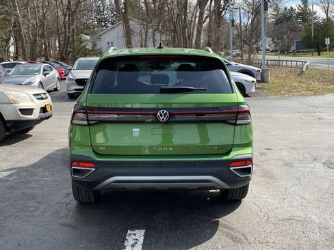 New 2026 Volkswagen Taos SE AWD/4WD image 6