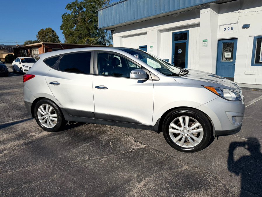 Used 2012 Hyundai Tucson Limited w/ Premium Pkg AWD/4WD image 4