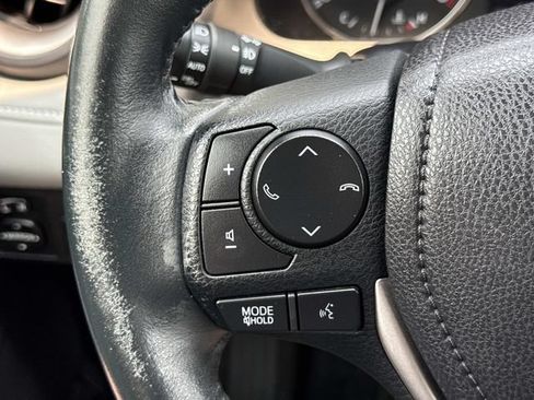 Used 2016 Toyota RAV4 Limited AWD/4WD image 25
