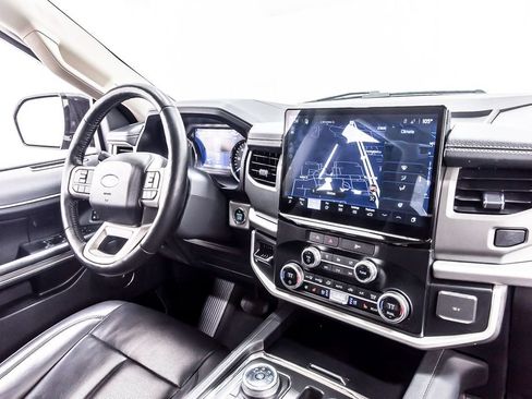 Used 2024 Ford Expedition XLT RWD image 20