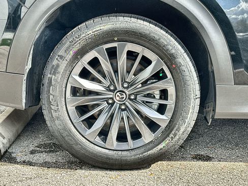 Used 2025 MAZDA CX-70 3.3 Turbo w/ Preferred Package image 13