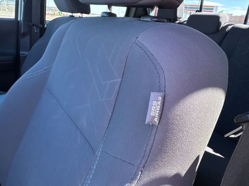 Used 2017 Toyota Tacoma TRD Sport image 40