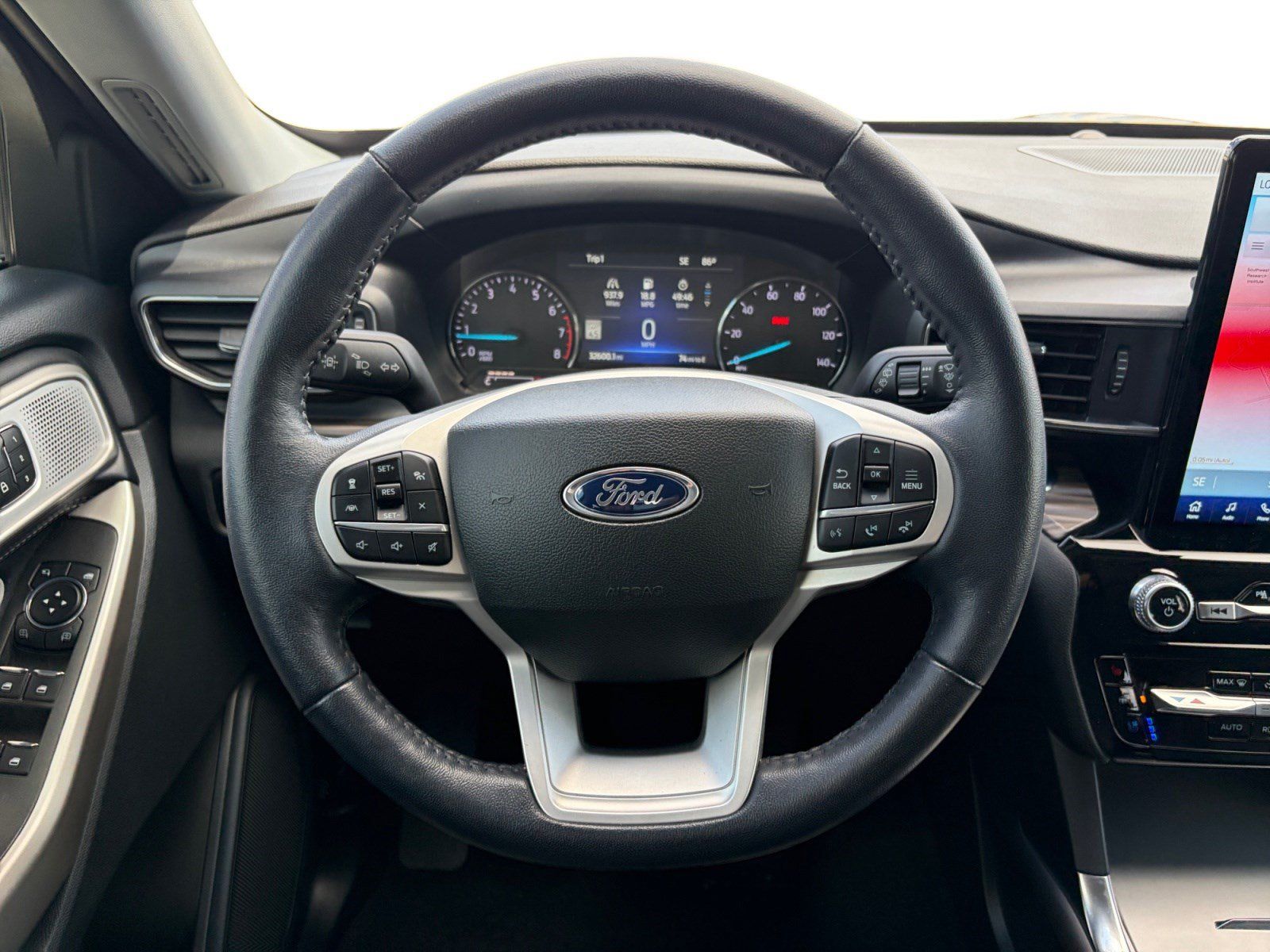 Certified 2023 Ford Explorer Limited w/ Limited Technology Package RWD image 13
