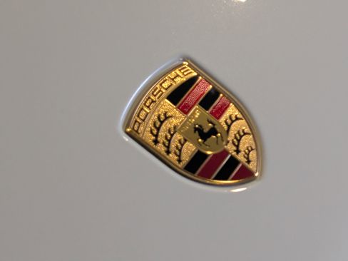 Used 2023 Porsche Macan image 16