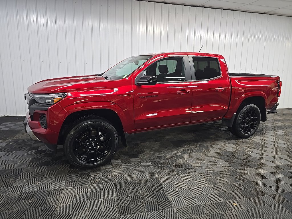 Used 2024 Chevrolet Colorado Z71 w/ LPO, Dark Essentials Package AWD/4WD image 6
