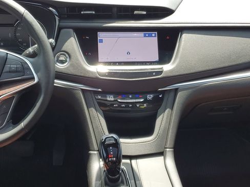 Used 2025 Cadillac XT5 Premium Luxury w/ LPO, Floor Liner Package AWD/4WD image 25