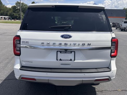 Certified 2022 Ford Expedition Platinum AWD/4WD image 7