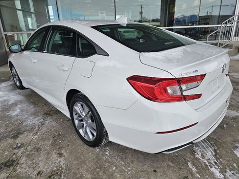 Used 2018 Honda Accord LX image 3