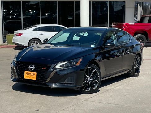 Used 2024 Nissan Altima 2.5 SR image 10