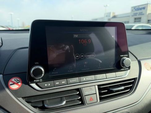 Used 2024 Nissan Altima 2.5 SR image 29