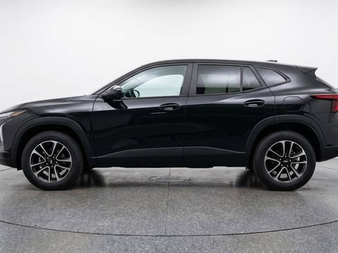 Used 2025 Chevrolet TrailBlazer LT FWD image 5