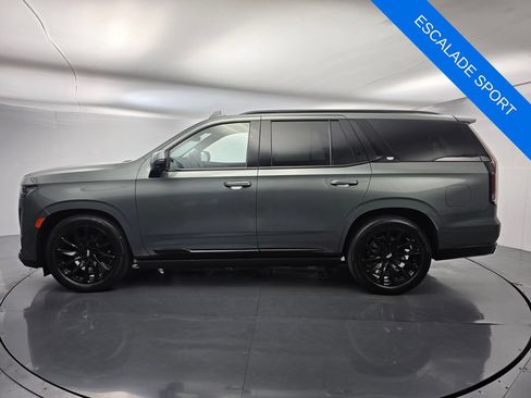 Used 2023 Cadillac Escalade Sport Platinum w/ LPO, ONYX Package AWD/4WD image 7