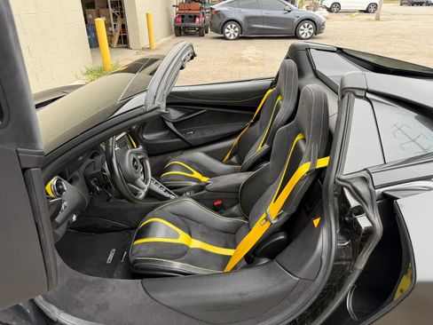 Used 2022 McLaren 720S Performance RWD image 31