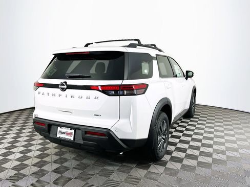 New 2025 Nissan Pathfinder SV image 10