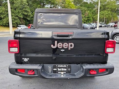 Used 2022 Jeep Gladiator Rubicon image 14
