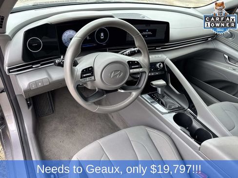 Used 2025 Hyundai Elantra SEL FWD image 39