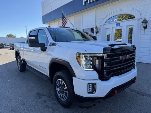 Used 2022 GMC Sierra 2500 AT4 w/ AT4 Preferred Package image 3
