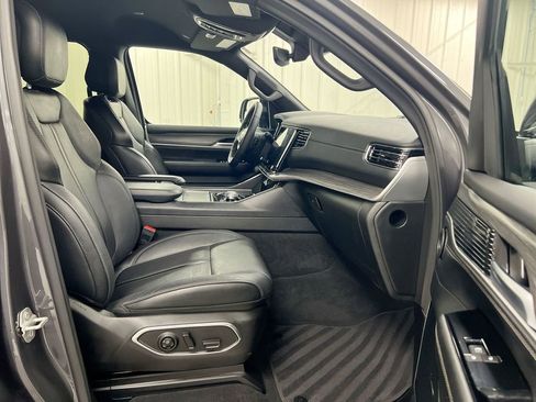 Used 2024 Jeep Wagoneer Series II image 22