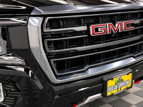 Used 2024 GMC Yukon AT4 w/ Technology Package AWD/4WD image 35