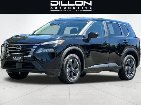 Used 2024 Nissan Rogue SV AWD/4WD image 8