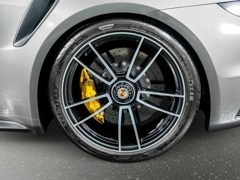 Used 2022 Porsche 911 Turbo S image 18