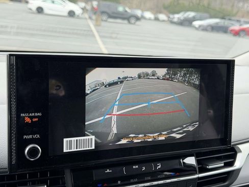 New 2026 Toyota Sienna XLE image 4