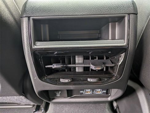 Used 2025 Jeep Grand Cherokee Laredo X w/ Luxury Tech Group I image 25