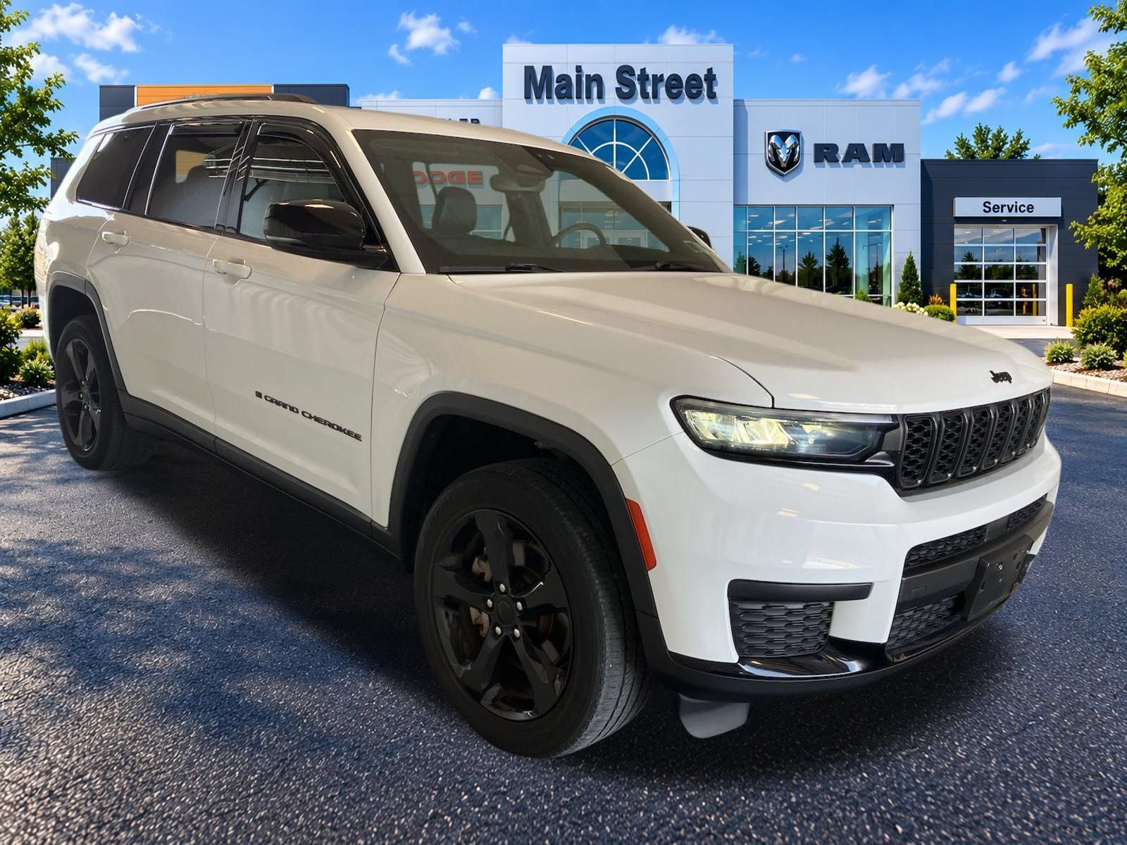Used 2023 Jeep Grand Cherokee L Laredo AWD/4WD image 1