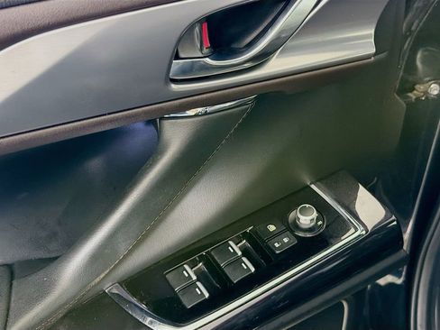 Used 2018 MAZDA CX-9 Grand Touring image 19