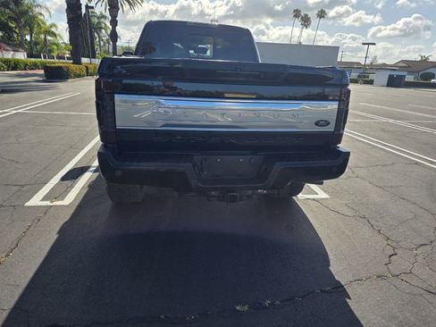 Used 2017 Ford F250 Platinum AWD/4WD image 3