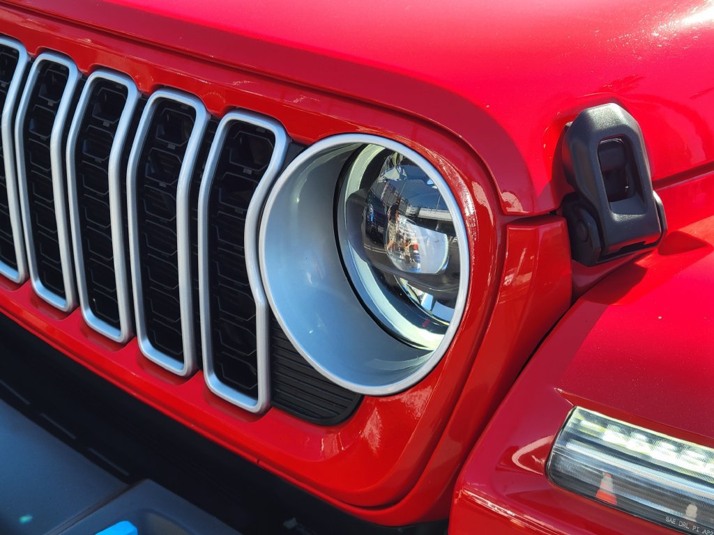 Used 2024 Jeep Wrangler Unlimited Sahara w/ Safety Group AWD/4WD image 25