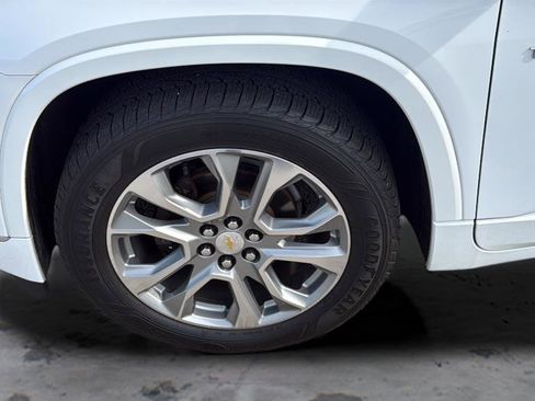 Used 2018 Chevrolet Traverse Premier AWD/4WD image 29