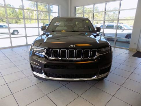 Certified 2023 Jeep Grand Cherokee L Limited image 2