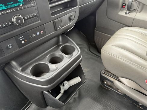 Used 2018 Chevrolet Express 2500 LS w/ Driver Convenience Package RWD image 17